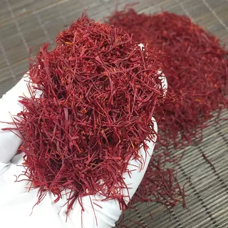 تصویر 2 از زعفران وحشی کوهی ممتاز با رشته‌ های سالم و رنگ‌ دهی قوی